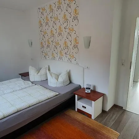 Lenz Guest house *